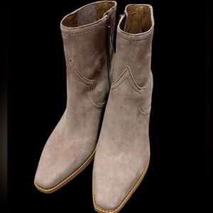 New Lucky Brand Suede Taupe Booties
